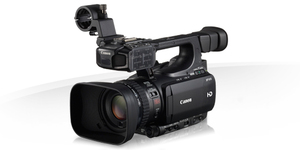 Видеокамера Canon XF105
