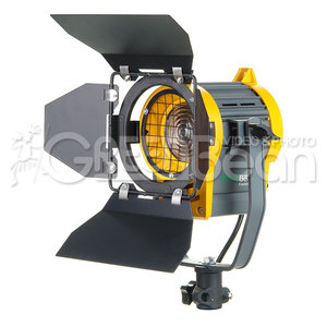 Студийный галогенный осветитель GreenBean Fresnel 300 Вт с линзой Френеля
