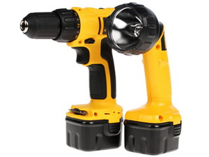 Шуруповерт DeWALT DC740КАТ