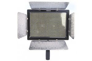 Студийный свет светодиодный YongNuo LED YN-600 L II 5500K