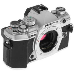 Цифровой фотоаппарат Olympus OM-D E-M5 Mark III Body Silver серебристый
