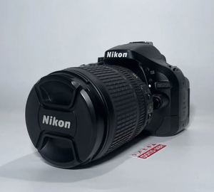 Цифровой фотоаппарат Nikon D5200 Kit AF-S 18-105mm DX VR (Б/У)